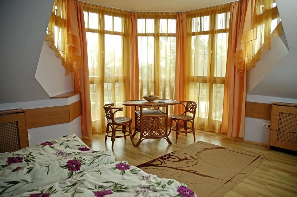 Villa Sakura Panzio Šoproň Pokoj fotografie