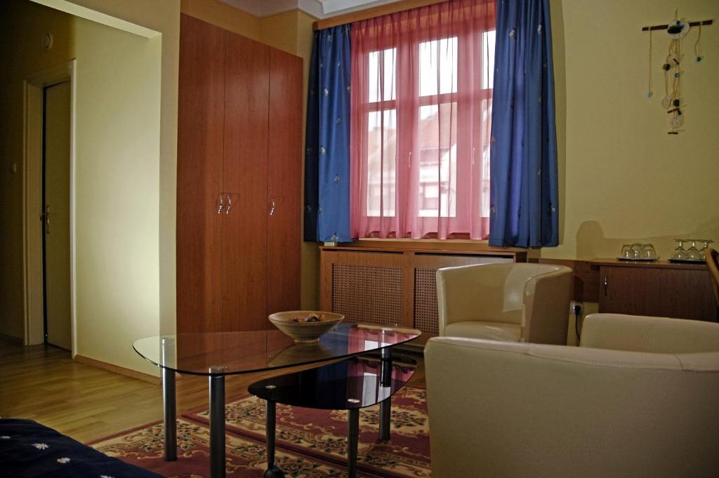 Villa Sakura Panzio Šoproň Pokoj fotografie